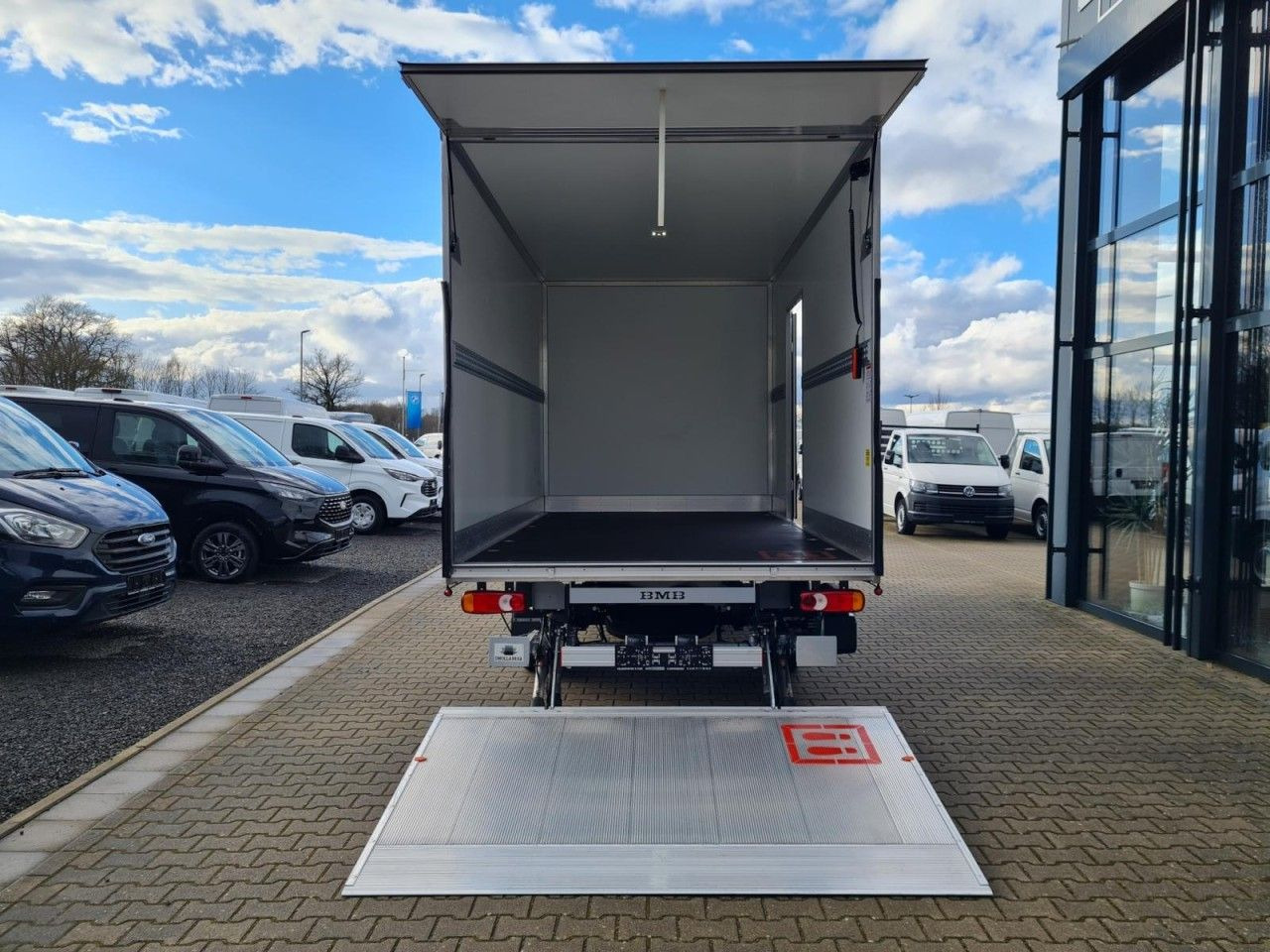 Renault Master 35 New Möbel Koffer LBW KAMERA LUFTFEDERU - Επαγγελματικό αυτοκίνητο κόφα: φωτογραφία 5 Renault Master 35 New Möbel Koffer LBW KAMERA LUFTFEDERU - Επαγγελματικό αυτοκίνητο κόφα: φωτογραφία 5