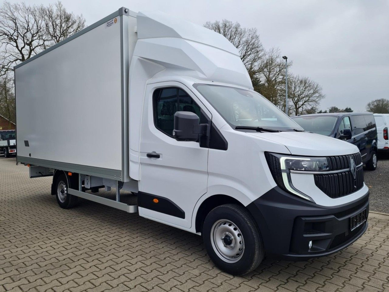 Renault Master 35 New Möbel Koffer LF 4.80m KLIMA TEMPOM - Επαγγελματικό αυτοκίνητο κόφα: φωτογραφία 3 Renault Master 35 New Möbel Koffer LF 4.80m KLIMA TEMPOM - Επαγγελματικό αυτοκίνητο κόφα: φωτογραφία 3