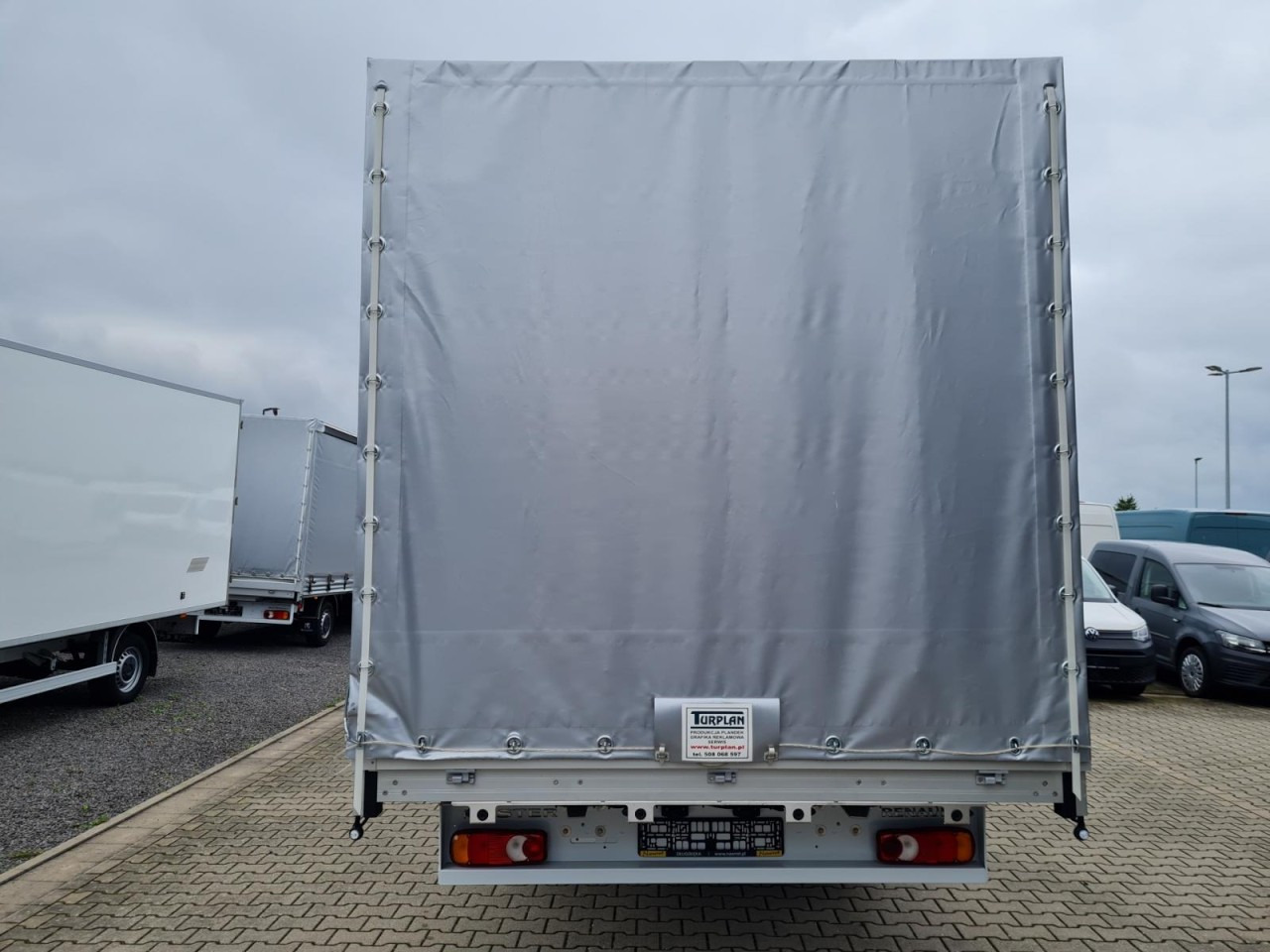 Renault Master 35 Pritsche Schiebe Plane Schlafkab 10 PAL LUFTFEDER - Επαγγελματικό αυτοκίνητο με μουσαμά: φωτογραφία 5 Renault Master 35 Pritsche Schiebe Plane Schlafkab 10 PAL LUFTFEDER - Επαγγελματικό αυτοκίνητο με μουσαμά: φωτογραφία 5
