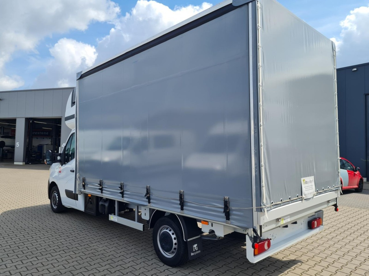 Renault Master 35 Pritsche Schiebe Plane Schlafkab. STHZ - Επαγγελματικό αυτοκίνητο με μουσαμά: φωτογραφία 5 Renault Master 35 Pritsche Schiebe Plane Schlafkab. STHZ - Επαγγελματικό αυτοκίνητο με μουσαμά: φωτογραφία 5