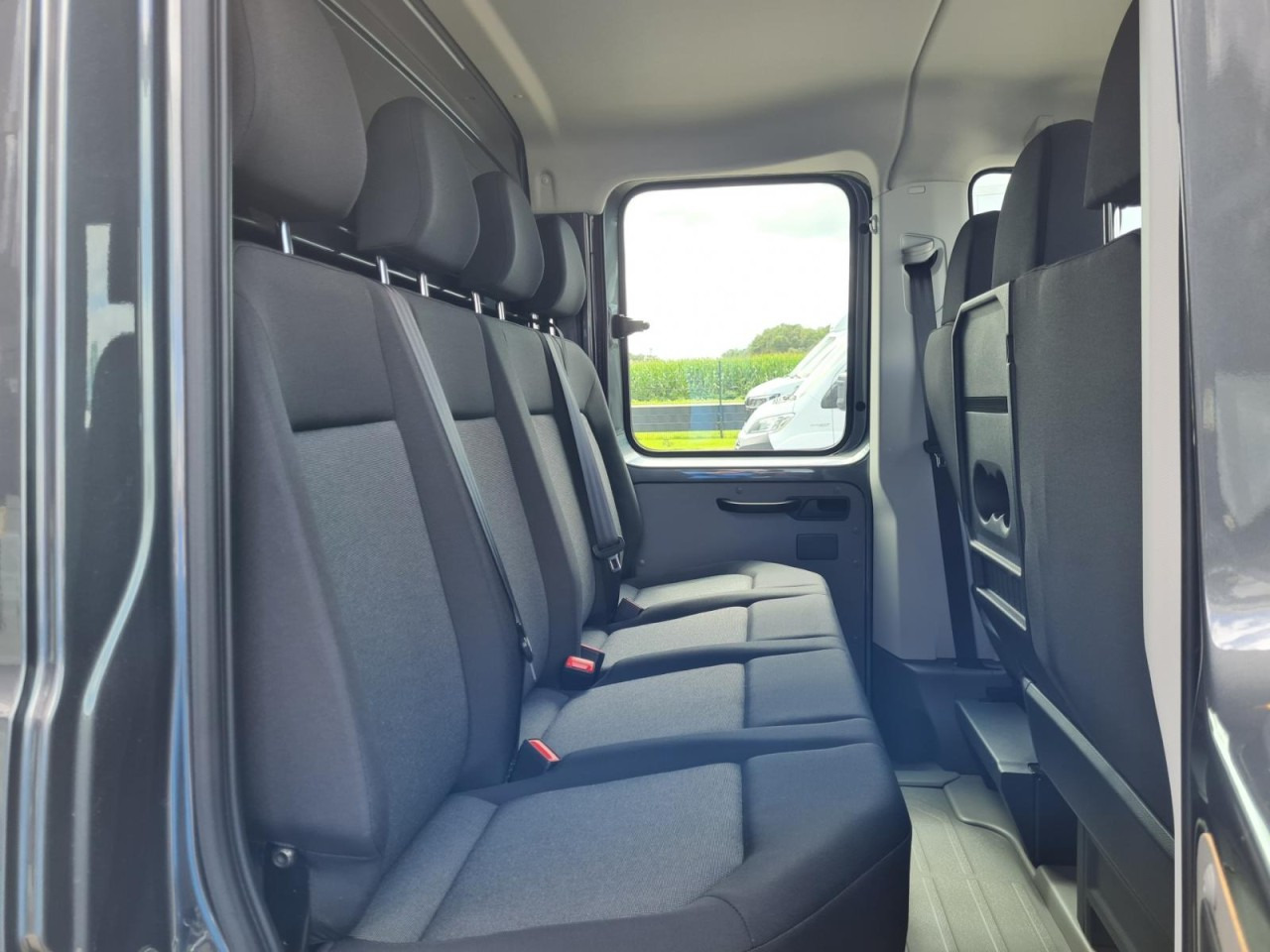 Volkswagen Crafter 35 DOKA 7-Sitze Maxi L4 KLIMA TEMPOMAT - Μικρό φορτηγό με καρότσα, Διπλοκάμπινο ελαφρύ επαγγελματικό: φωτογραφία 4 Volkswagen Crafter 35 DOKA 7-Sitze Maxi L4 KLIMA TEMPOMAT - Μικρό φορτηγό με καρότσα, Διπλοκάμπινο ελαφρύ επαγγελματικό: φωτογραφία 4