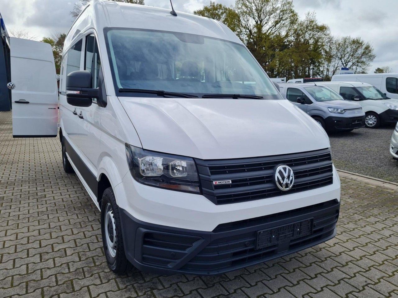 Volkswagen Crafter 35 Kasten PLUS MIXTO DOKA 4motion L3H3 - Βαν, Διπλοκάμπινο ελαφρύ επαγγελματικό: φωτογραφία 2 Volkswagen Crafter 35 Kasten PLUS MIXTO DOKA 4motion L3H3 - Βαν, Διπλοκάμπινο ελαφρύ επαγγελματικό: φωτογραφία 2