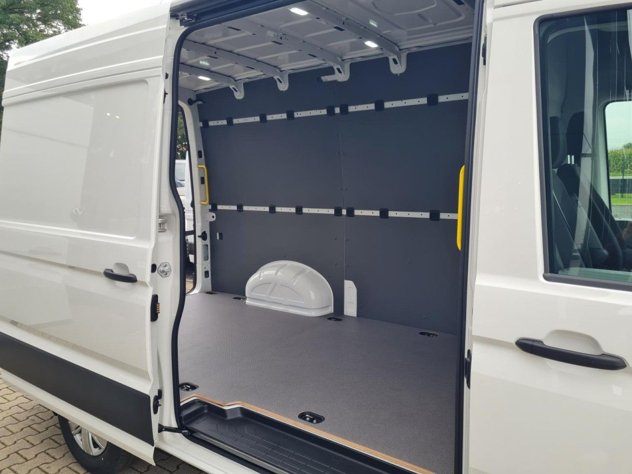 Volkswagen Crafter 35 Kasten TDI MR AHK ERGO LED TEMPOMAT - Βαν: φωτογραφία 4 Volkswagen Crafter 35 Kasten TDI MR AHK ERGO LED TEMPOMAT - Βαν: φωτογραφία 4