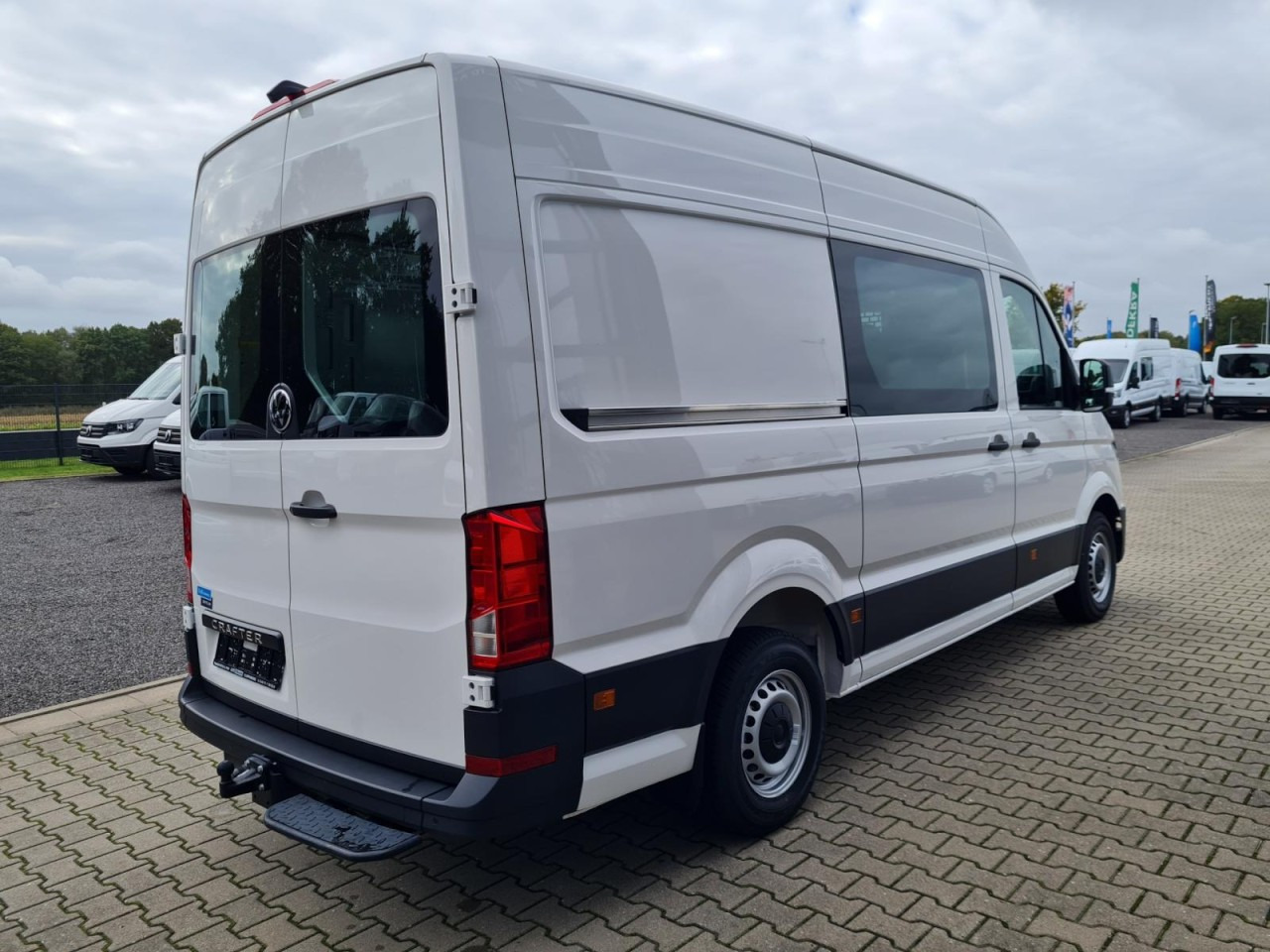 Volkswagen Crafter 35 Kasten TDI MR L3H3 STANDHEIZ AHK - Βαν: φωτογραφία 4 Volkswagen Crafter 35 Kasten TDI MR L3H3 STANDHEIZ AHK - Βαν: φωτογραφία 4