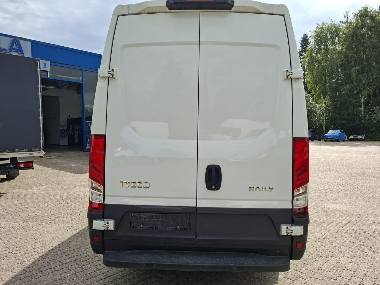 Iveco Daily 35 S16 V 3520L Klima 115 kW (156 PS), S... - Βαν: φωτογραφία 4 Iveco Daily 35 S16 V 3520L Klima 115 kW (156 PS), S... - Βαν: φωτογραφία 4