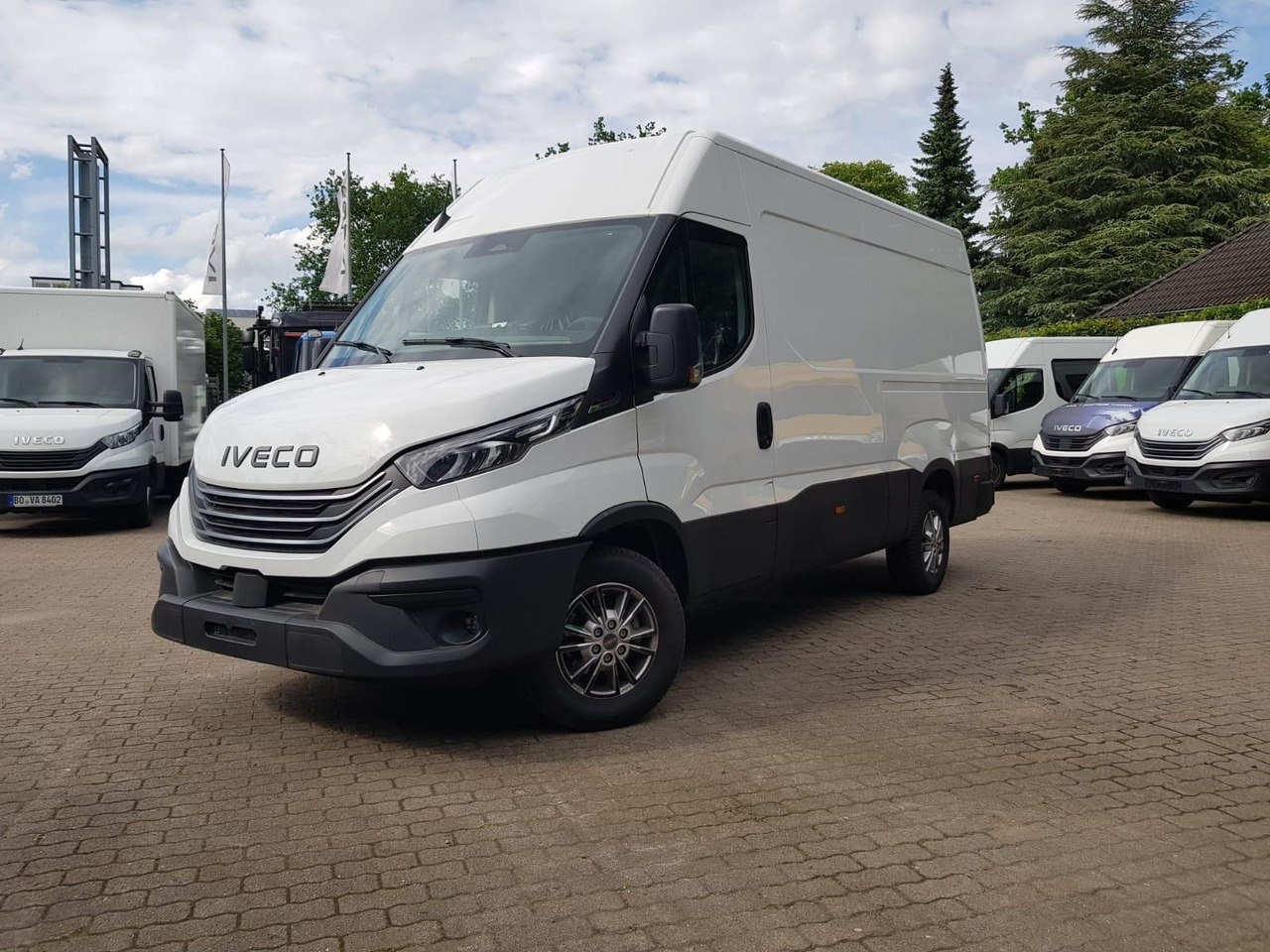 Iveco Daily 35S18HA8 V 3520L mit AHK, Rückfahrkamer... - Βαν: φωτογραφία 1 Iveco Daily 35S18HA8 V 3520L mit AHK, Rückfahrkamer... - Βαν: φωτογραφία 1