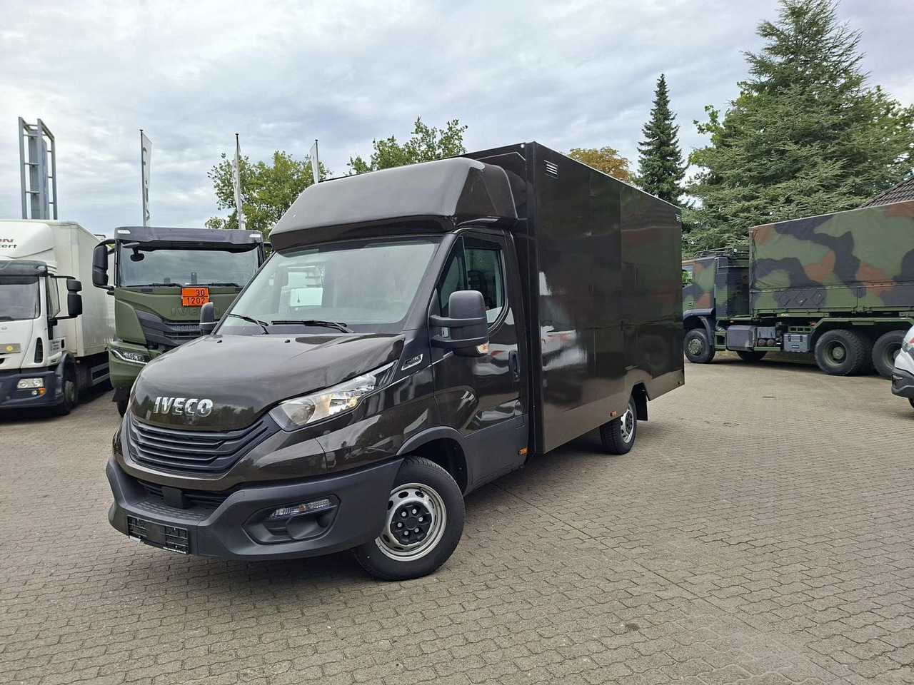 Iveco IVECO 35S16A8 Integralkoffer*Kamera*Tempomat - Επαγγελματικό αυτοκίνητο κόφα: φωτογραφία 1 Iveco IVECO 35S16A8 Integralkoffer*Kamera*Tempomat - Επαγγελματικό αυτοκίνητο κόφα: φωτογραφία 1