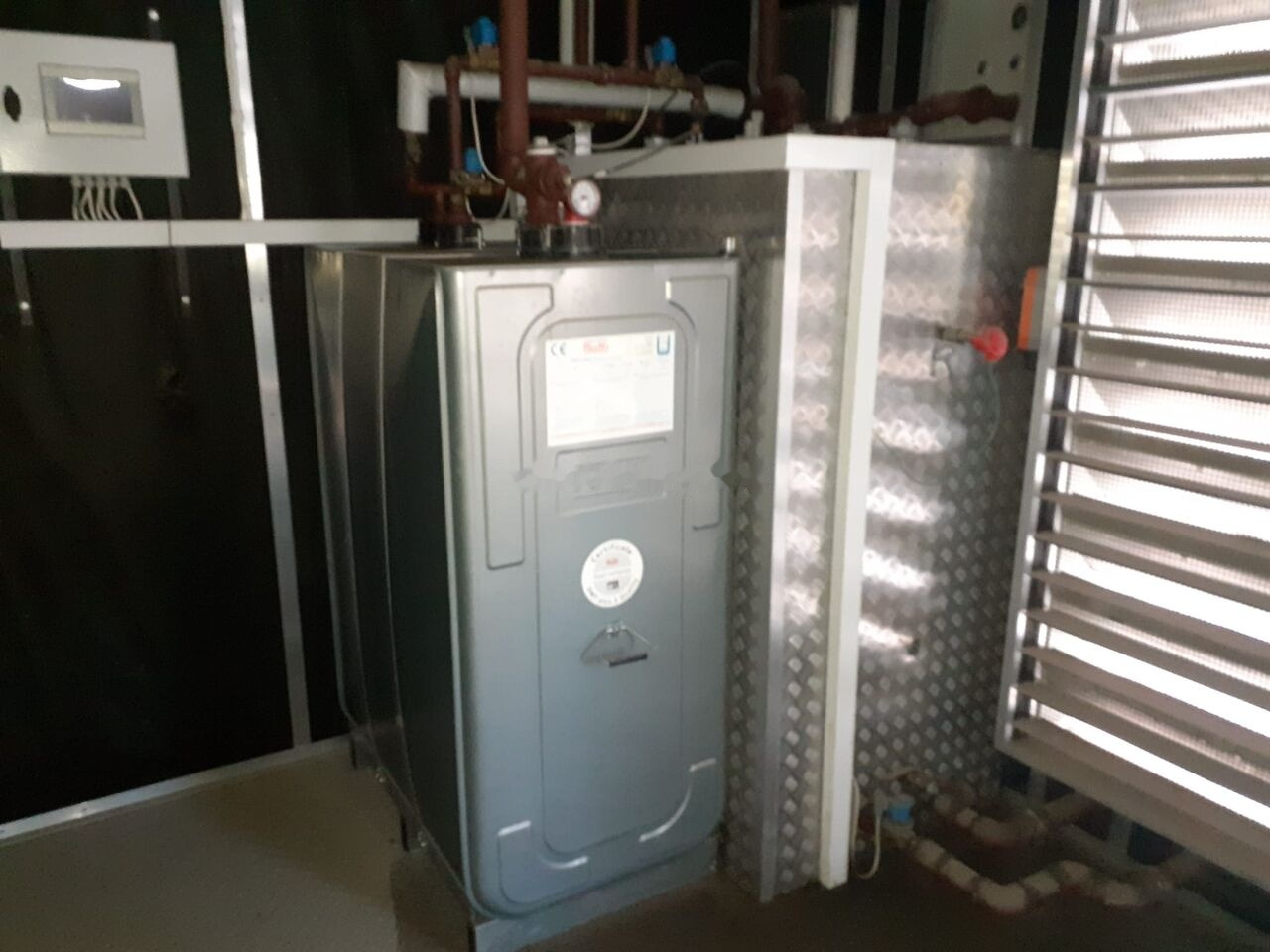 Stamford Generator Nowy1300 KW 1650 KVA STAMFORD CUMMINS - Βιομηχανική γεννήτρια: φωτογραφία 4 Stamford Generator Nowy1300 KW 1650 KVA STAMFORD CUMMINS - Βιομηχανική γεννήτρια: φωτογραφία 4