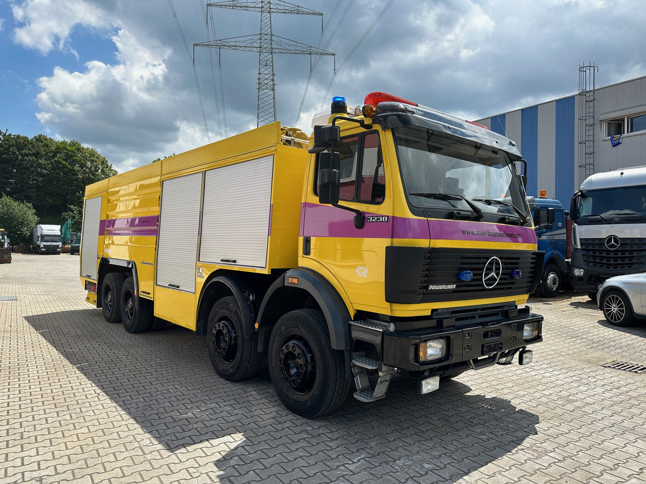 Mercedes-Benz 3238 SK Löschfahrzeug Rosenbauer Wasser + Schaum 66m Wurfweite - Πυροσβεστικό όχημα: φωτογραφία 3 Mercedes-Benz 3238 SK Löschfahrzeug Rosenbauer Wasser + Schaum 66m Wurfweite - Πυροσβεστικό όχημα: φωτογραφία 3
