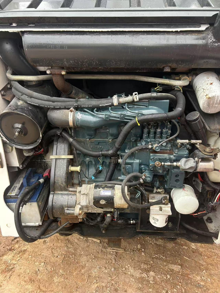 Bobcat S130 - Φορτωτής πλάγιας ολίσθησης: φωτογραφία 4 Bobcat S130 - Φορτωτής πλάγιας ολίσθησης: φωτογραφία 4