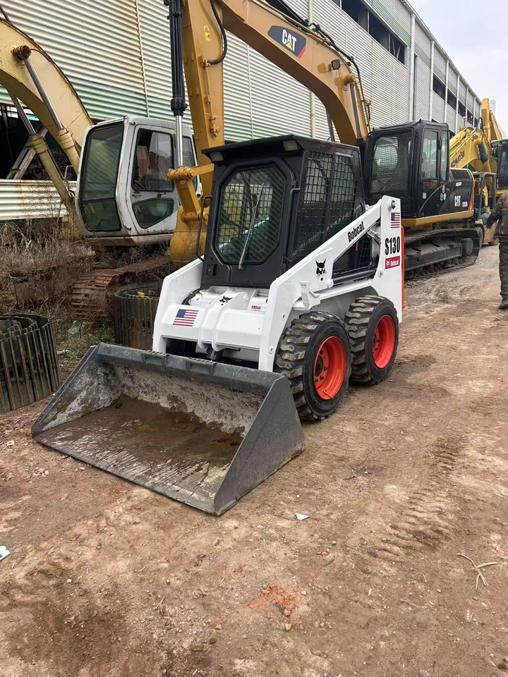 Bobcat S130 - Φορτωτής πλάγιας ολίσθησης: φωτογραφία 2 Bobcat S130 - Φορτωτής πλάγιας ολίσθησης: φωτογραφία 2