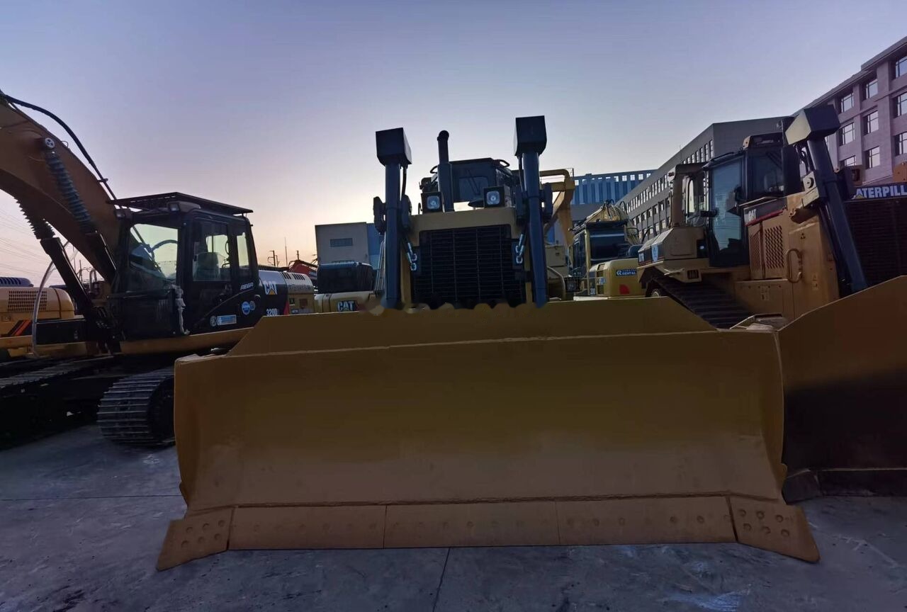 CAT D6H - Μπουλντόζα: φωτογραφία 2 CAT D6H - Μπουλντόζα: φωτογραφία 2