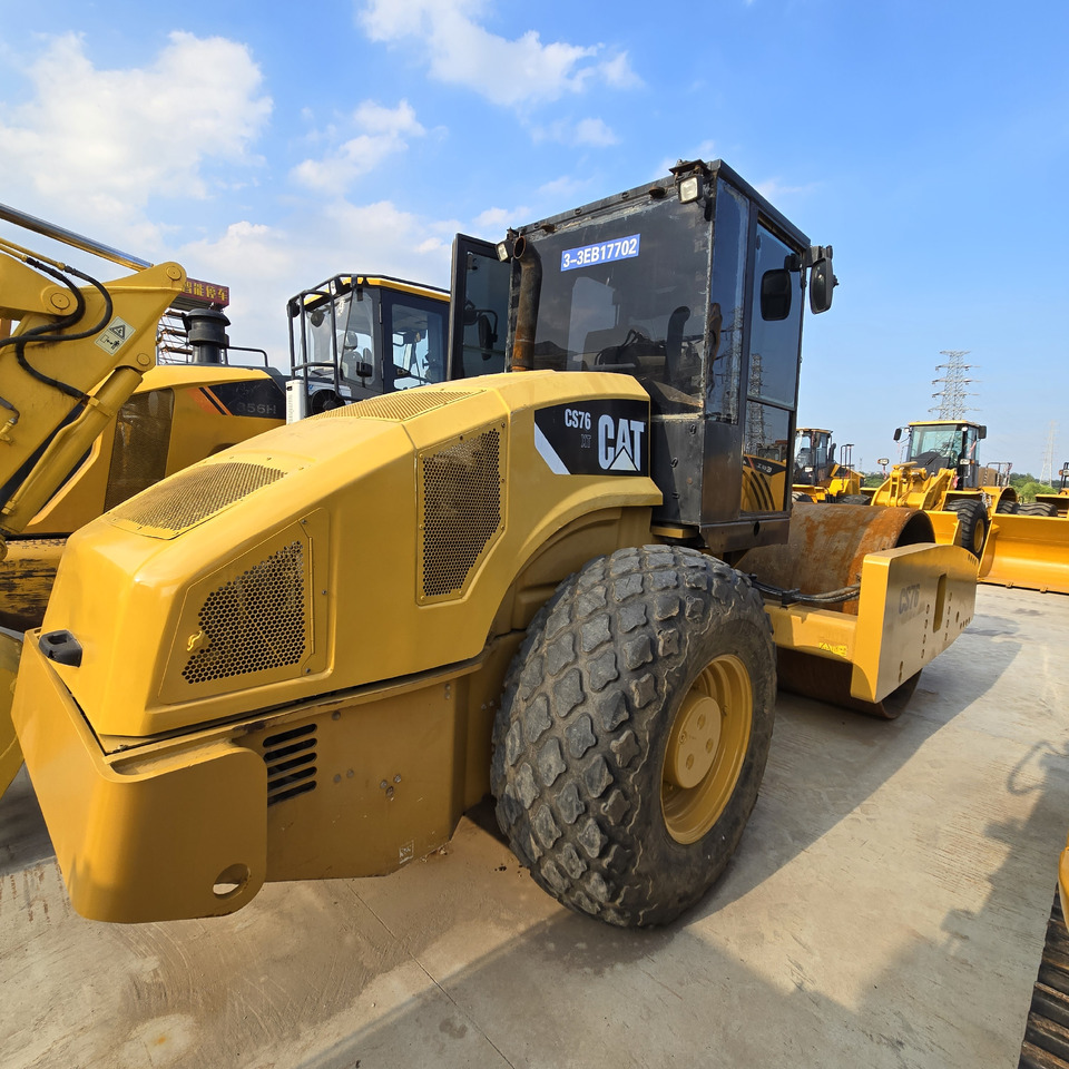 CATERPILLAR CS76 XT - Ασφαλτικός οδοστρωτήρας: φωτογραφία 5 CATERPILLAR CS76 XT - Ασφαλτικός οδοστρωτήρας: φωτογραφία 5