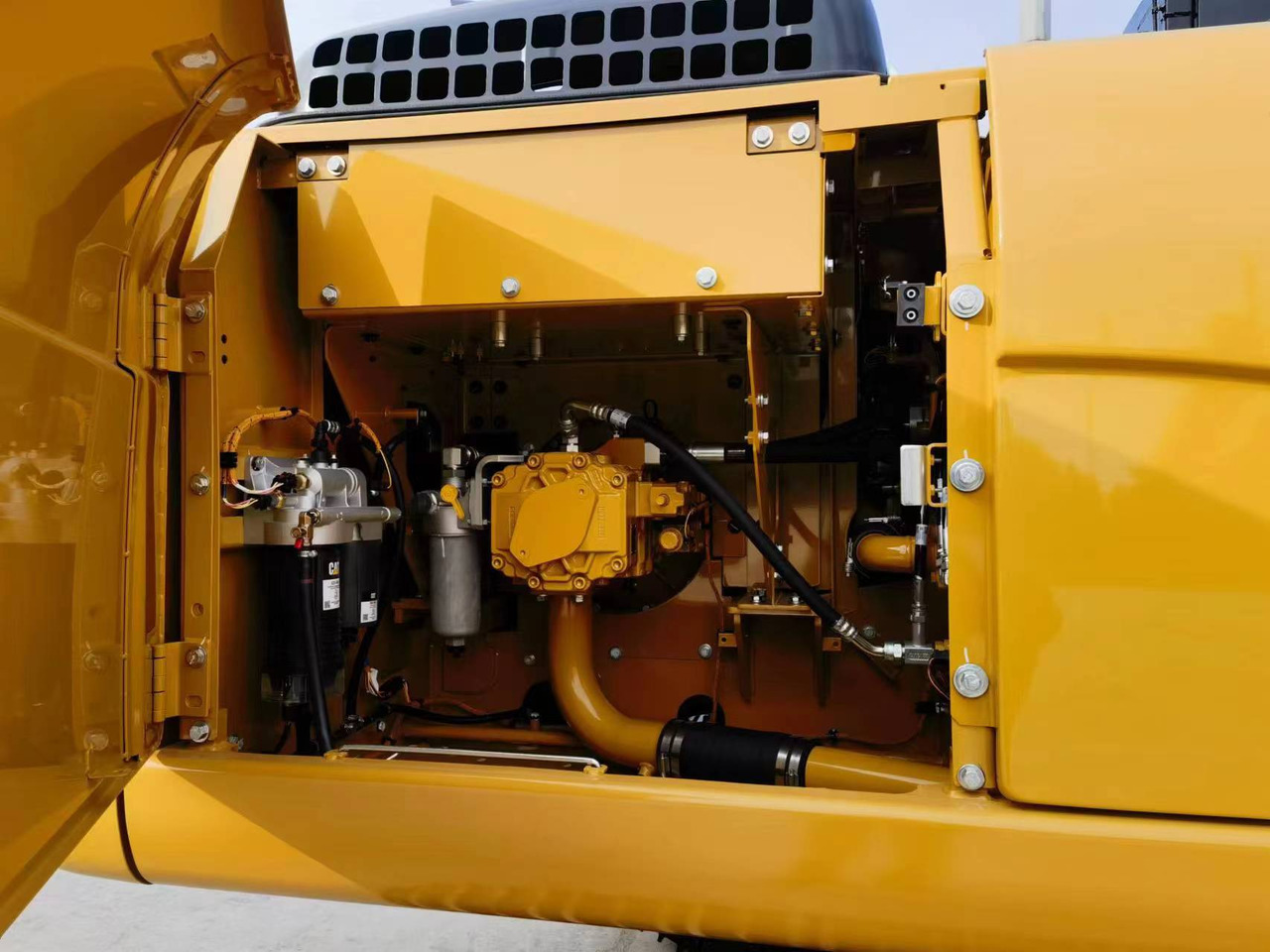 Caterpillar 323GX - Ερπυστριοφόρος εκσκαφέας: φωτογραφία 2 Caterpillar 323GX - Ερπυστριοφόρος εκσκαφέας: φωτογραφία 2