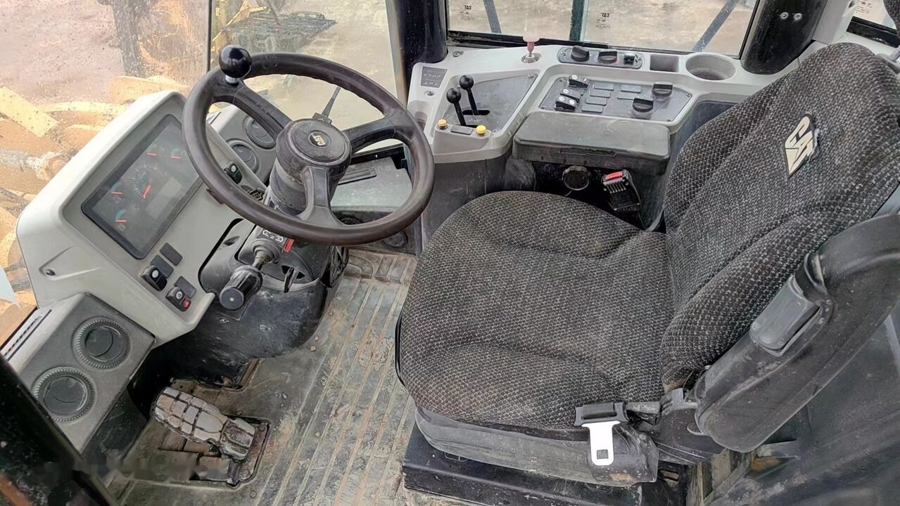 Caterpillar 950GC - Ελαστιχοφόρος φορτωτής: φωτογραφία 2 Caterpillar 950GC - Ελαστιχοφόρος φορτωτής: φωτογραφία 2