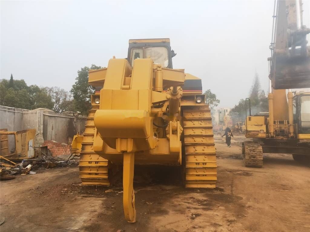 Caterpillar D 9 N - Μπουλντόζα: φωτογραφία 3 Caterpillar D 9 N - Μπουλντόζα: φωτογραφία 3