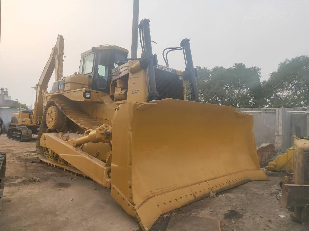 Caterpillar D 9 N - Μπουλντόζα: φωτογραφία 2 Caterpillar D 9 N - Μπουλντόζα: φωτογραφία 2