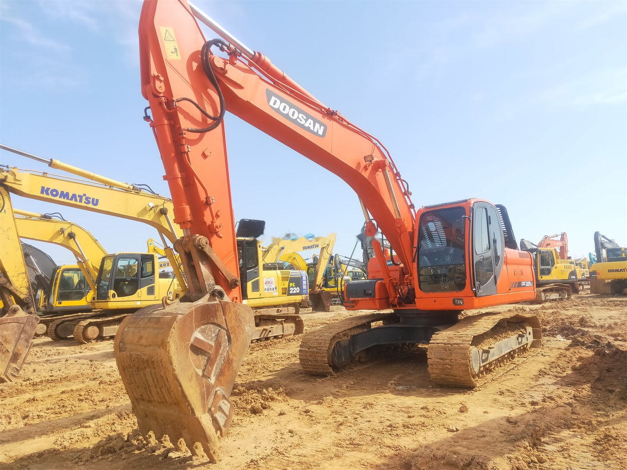 Doosan DX225LC - Ερπυστριοφόρος εκσκαφέας: φωτογραφία 1 Doosan DX225LC - Ερπυστριοφόρος εκσκαφέας: φωτογραφία 1