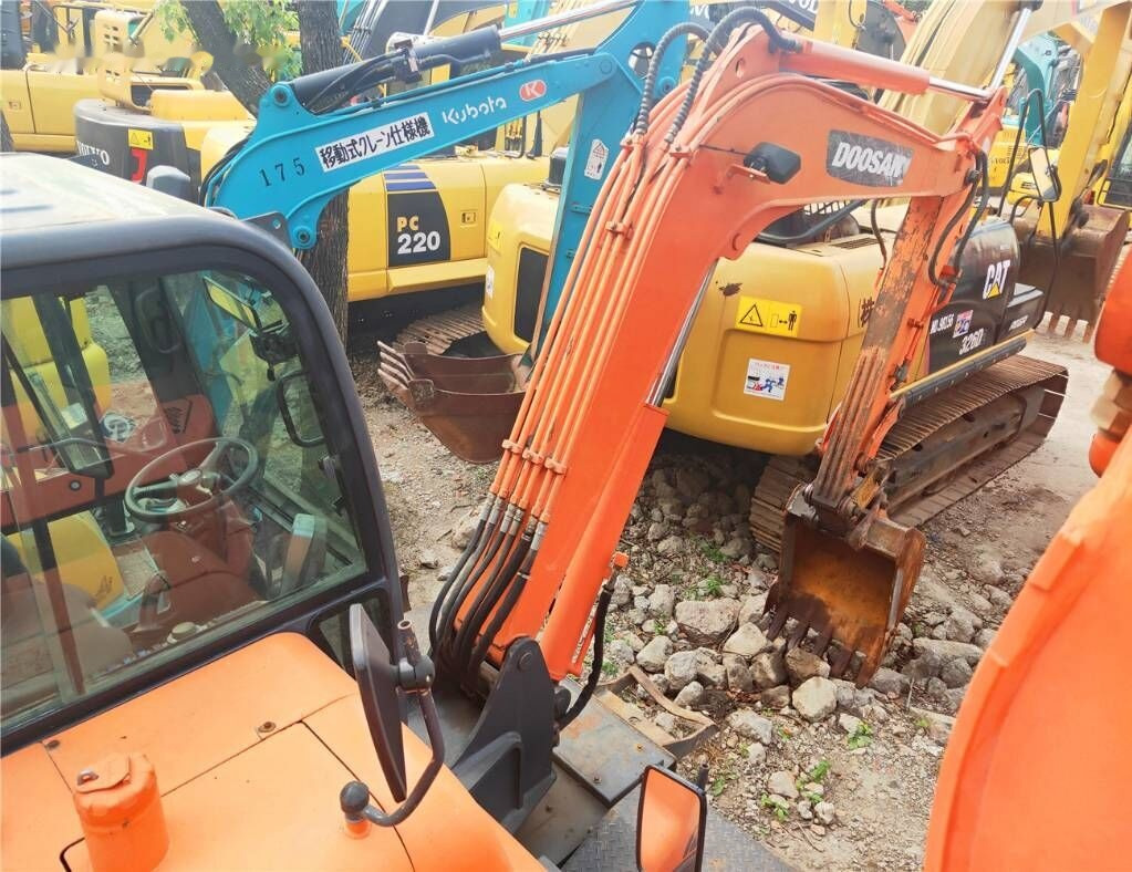 Doosan DX60 W - Τροχοφόρος εκσκαφέας: φωτογραφία 3 Doosan DX60 W - Τροχοφόρος εκσκαφέας: φωτογραφία 3