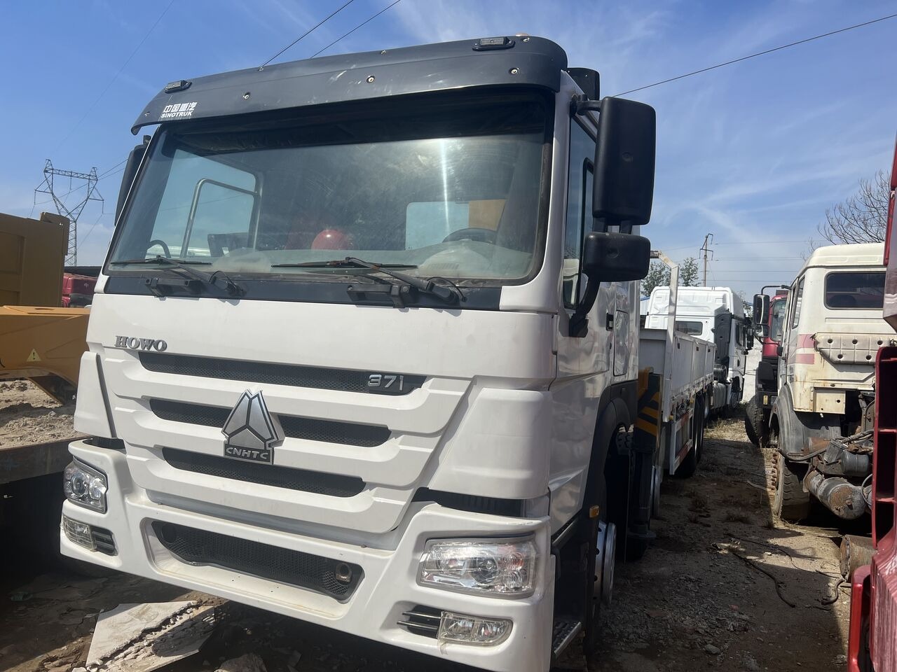 Howo 6x4 - Τράκτορας: φωτογραφία 1 Howo 6x4 - Τράκτορας: φωτογραφία 1