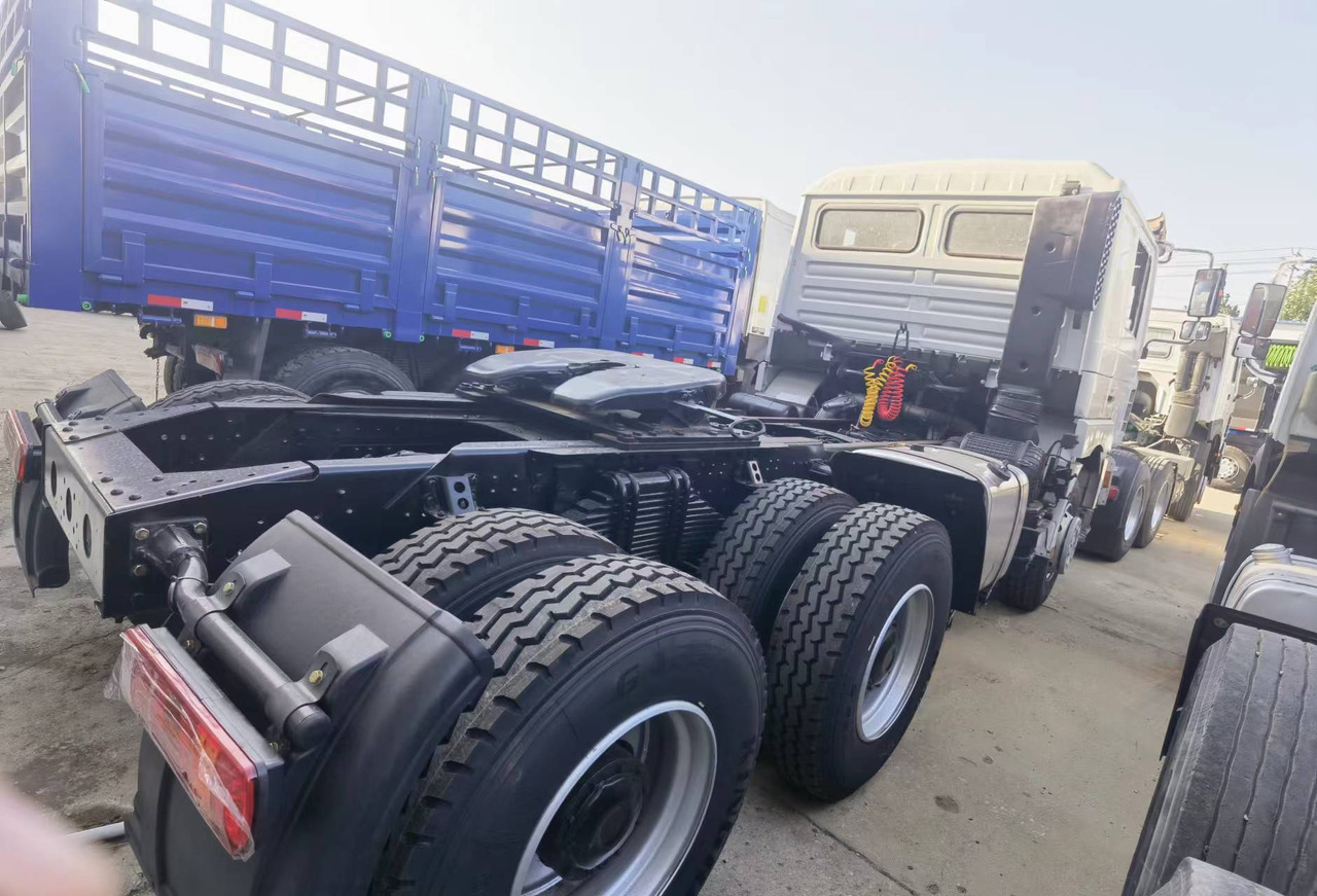Τράκτορας Shacman F3000 6*4 Tractor: φωτογραφία 8 Τράκτορας Shacman F3000 6*4 Tractor: φωτογραφία 8
