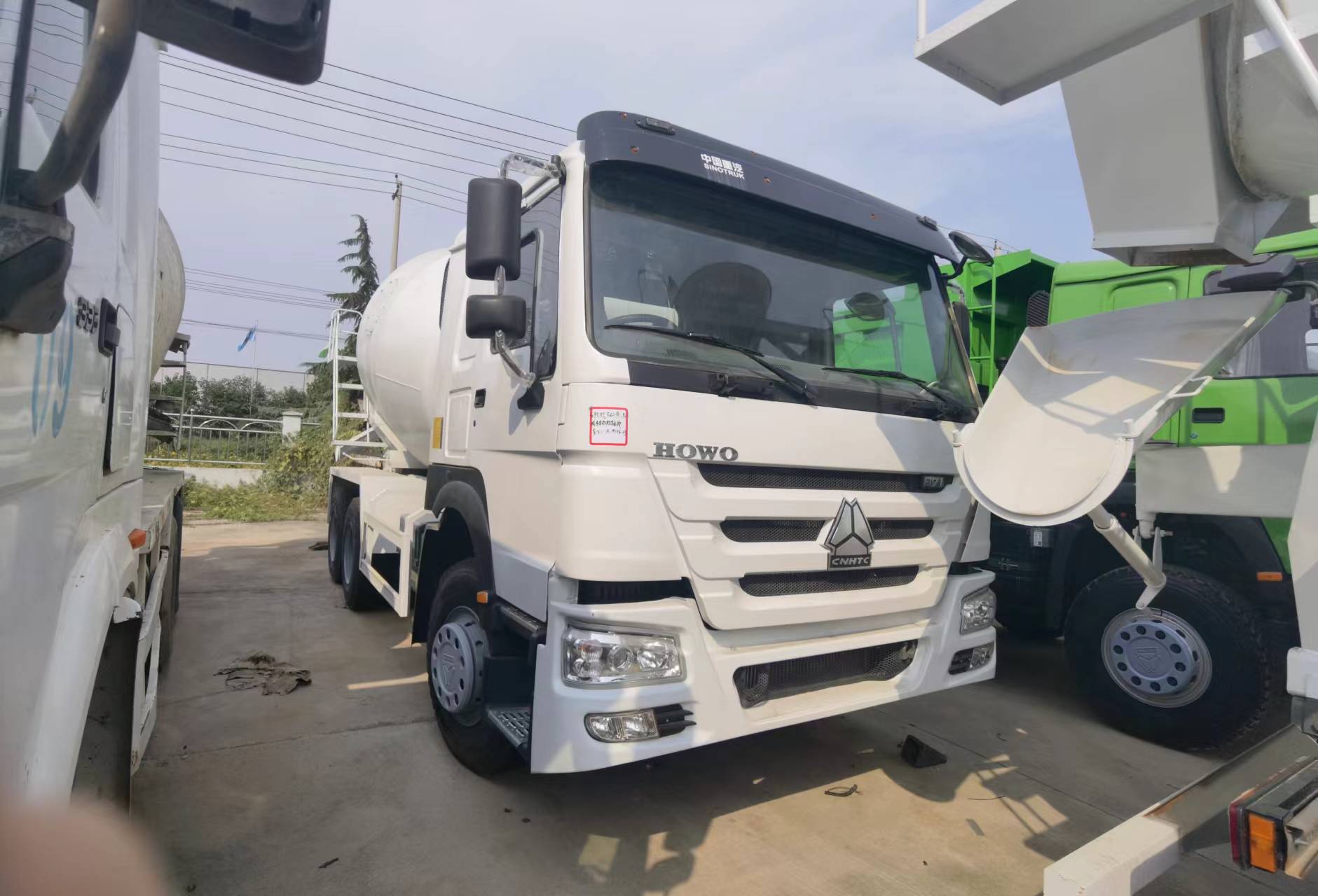 Sinotruk HOWO 371 6*4 Concrete mixer truck - Μπετονιέρα φορτηγό: φωτογραφία 1 Sinotruk HOWO 371 6*4 Concrete mixer truck - Μπετονιέρα φορτηγό: φωτογραφία 1