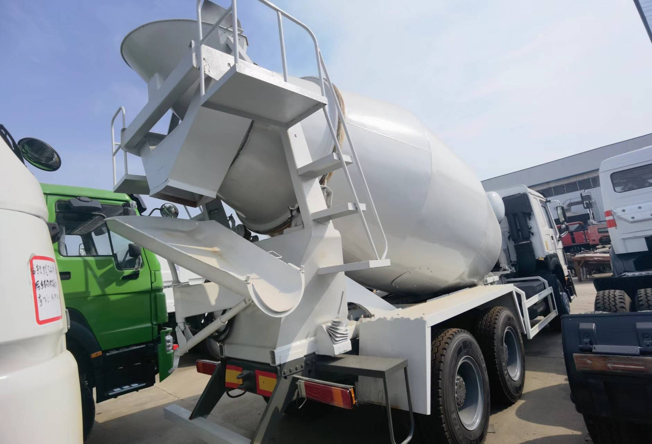 Sinotruk HOWO 371 6*4 Concrete mixer truck - Μπετονιέρα φορτηγό: φωτογραφία 3 Sinotruk HOWO 371 6*4 Concrete mixer truck - Μπετονιέρα φορτηγό: φωτογραφία 3