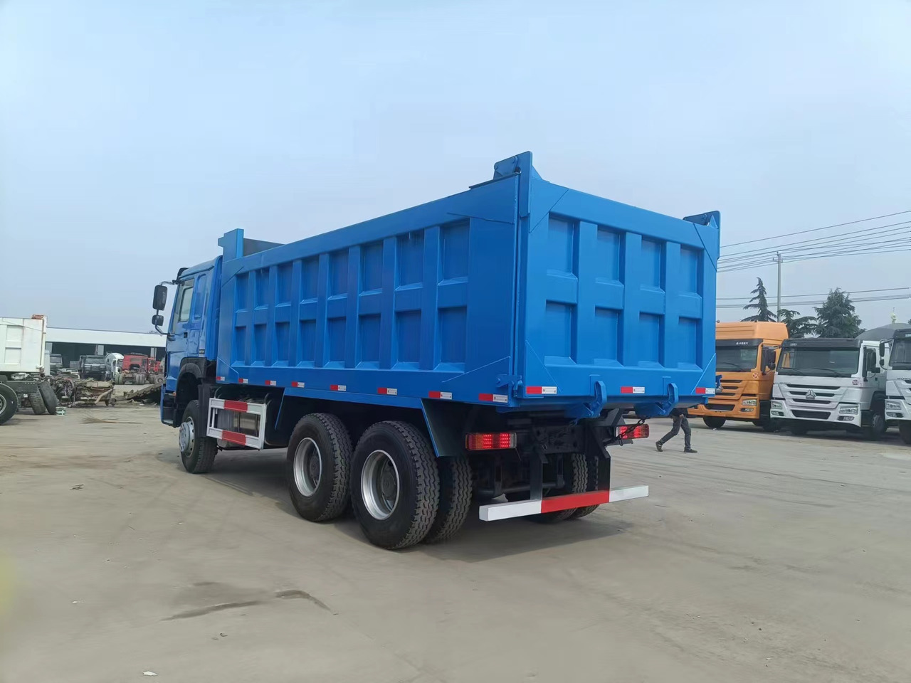 Sinotruk HOWO 371 6*4 dump truck - Μίνι ανατρεπόμενο: φωτογραφία 5 Sinotruk HOWO 371 6*4 dump truck - Μίνι ανατρεπόμενο: φωτογραφία 5
