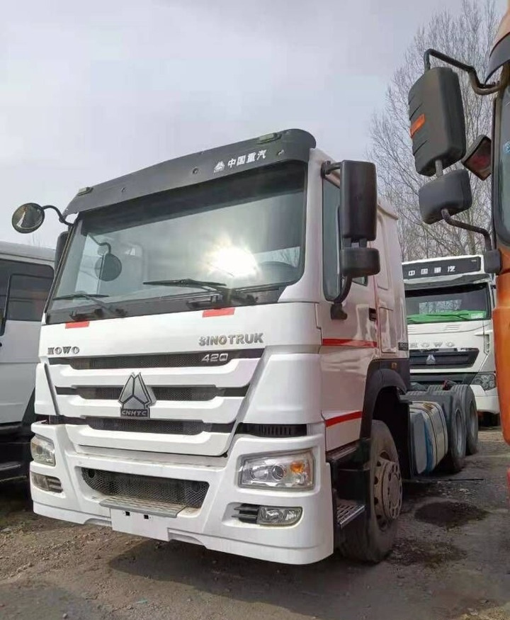 Sinotruk HOWO 420 Tractor - Τράκτορας: φωτογραφία 1 Sinotruk HOWO 420 Tractor - Τράκτορας: φωτογραφία 1