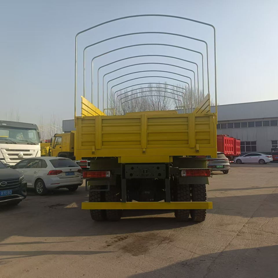 Sinotruk HOWO 6*4 Troop Carrier - Φορτηγό με ανοιχτή καρότσα: φωτογραφία 5 Sinotruk HOWO 6*4 Troop Carrier - Φορτηγό με ανοιχτή καρότσα: φωτογραφία 5