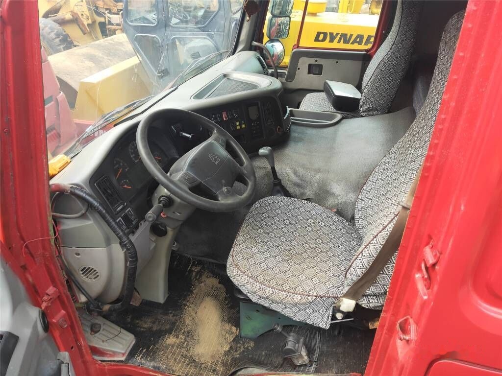 Sinotruk HOWO 8*4 Dump truck - Φορτηγό ανατρεπόμενο: φωτογραφία 5 Sinotruk HOWO 8*4 Dump truck - Φορτηγό ανατρεπόμενο: φωτογραφία 5