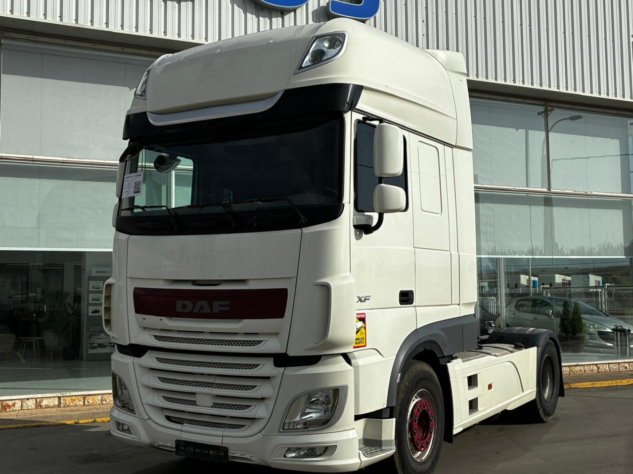 Cabeza Tractora DAF 480 SUPER SPACE CAB AUTOMATICA CON INTARDER - Τράκτορας: φωτογραφία 1 Cabeza Tractora DAF 480 SUPER SPACE CAB AUTOMATICA CON INTARDER - Τράκτορας: φωτογραφία 1