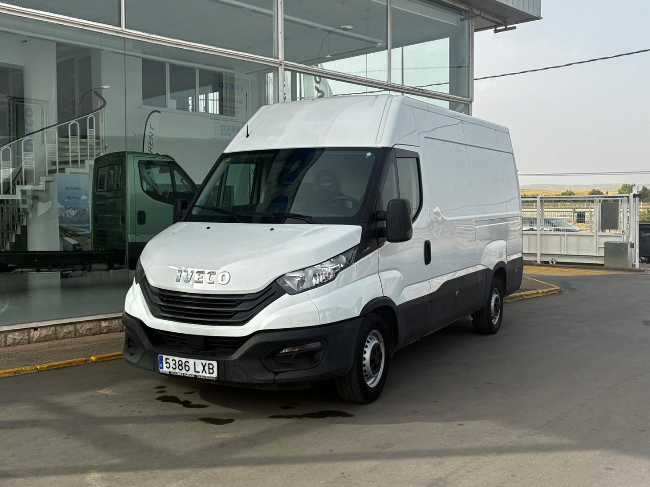 Furgón IVECO 35S16 V 12m3 - Βαν: φωτογραφία 1 Furgón IVECO 35S16 V 12m3 - Βαν: φωτογραφία 1