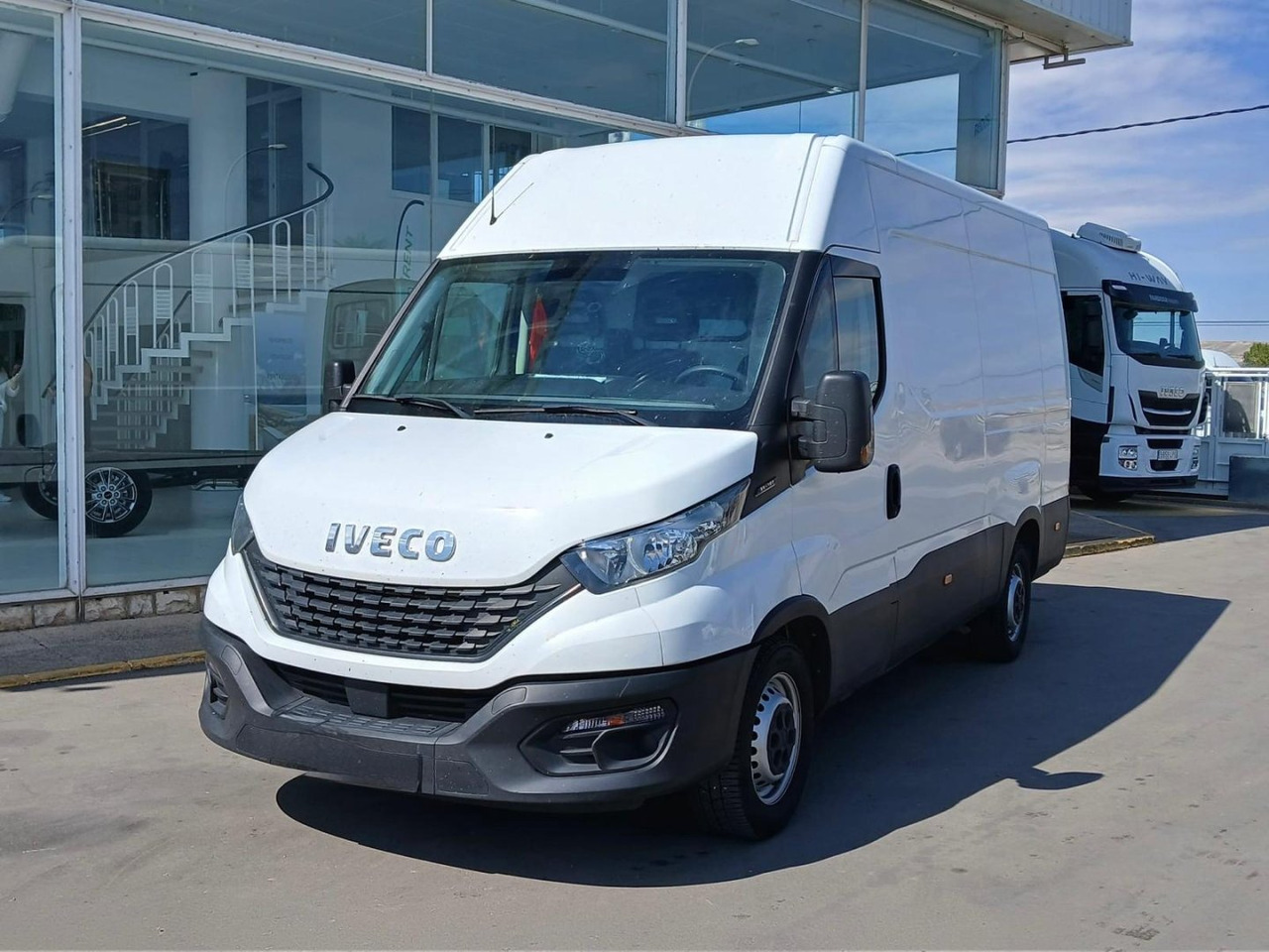 Furgón IVECO 35S16 V 12m3 - Βαν: φωτογραφία 1 Furgón IVECO 35S16 V 12m3 - Βαν: φωτογραφία 1