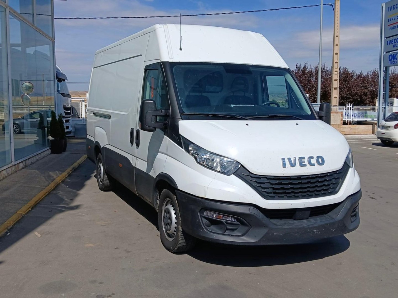 Furgón IVECO 35S16 V 12m3 - Βαν: φωτογραφία 3 Furgón IVECO 35S16 V 12m3 - Βαν: φωτογραφία 3