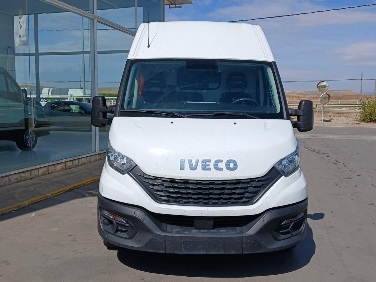 Furgón IVECO 35S16 V 12m3 - Βαν: φωτογραφία 2 Furgón IVECO 35S16 V 12m3 - Βαν: φωτογραφία 2