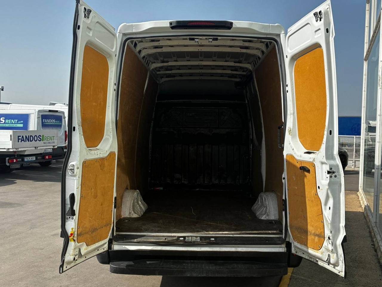 Furgón IVECO 35S16 V 12m3 - Βαν: φωτογραφία 5 Furgón IVECO 35S16 V 12m3 - Βαν: φωτογραφία 5