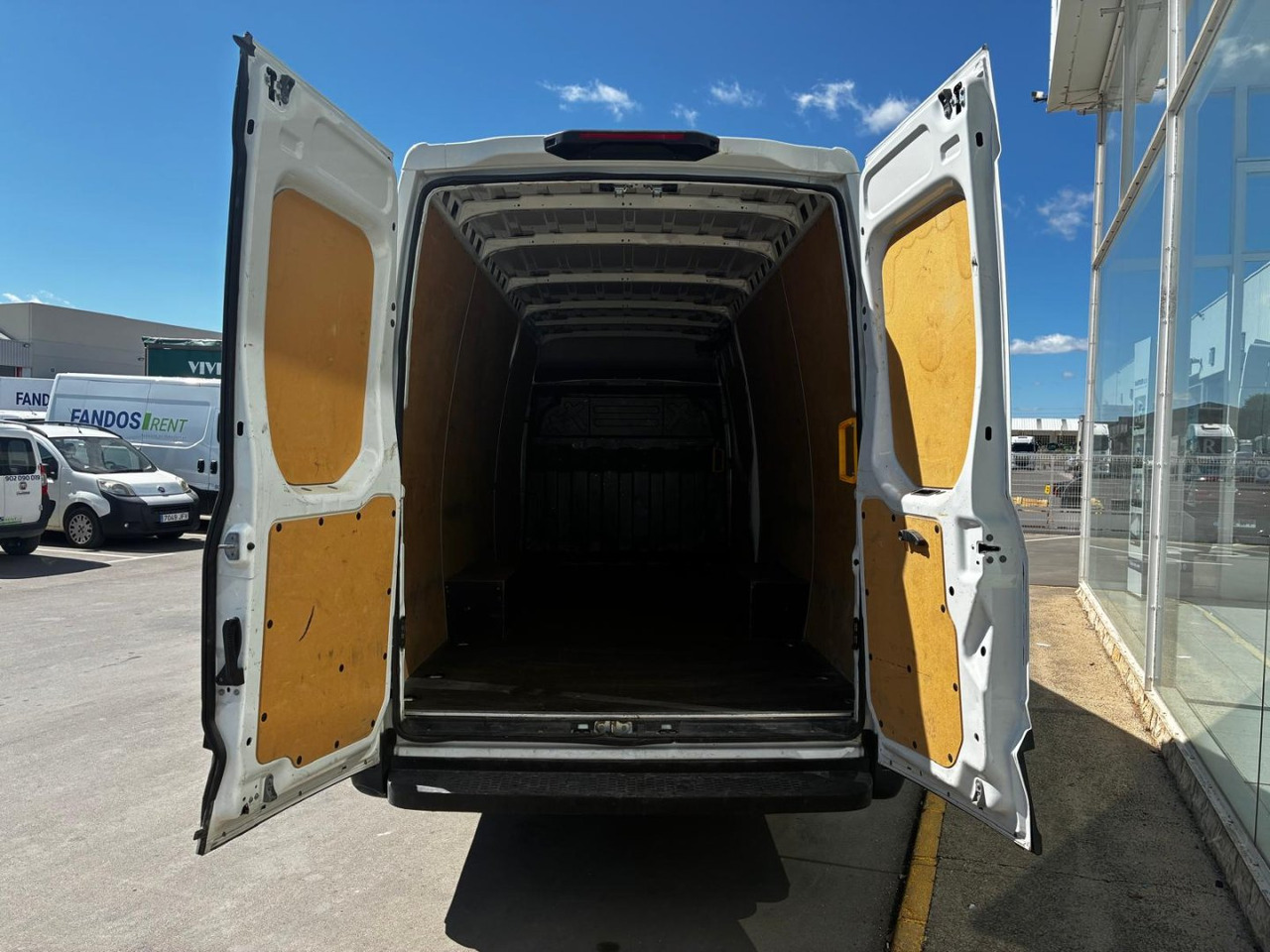 Furgón IVECO 35S16 V 16m3 - Βαν: φωτογραφία 5 Furgón IVECO 35S16 V 16m3 - Βαν: φωτογραφία 5