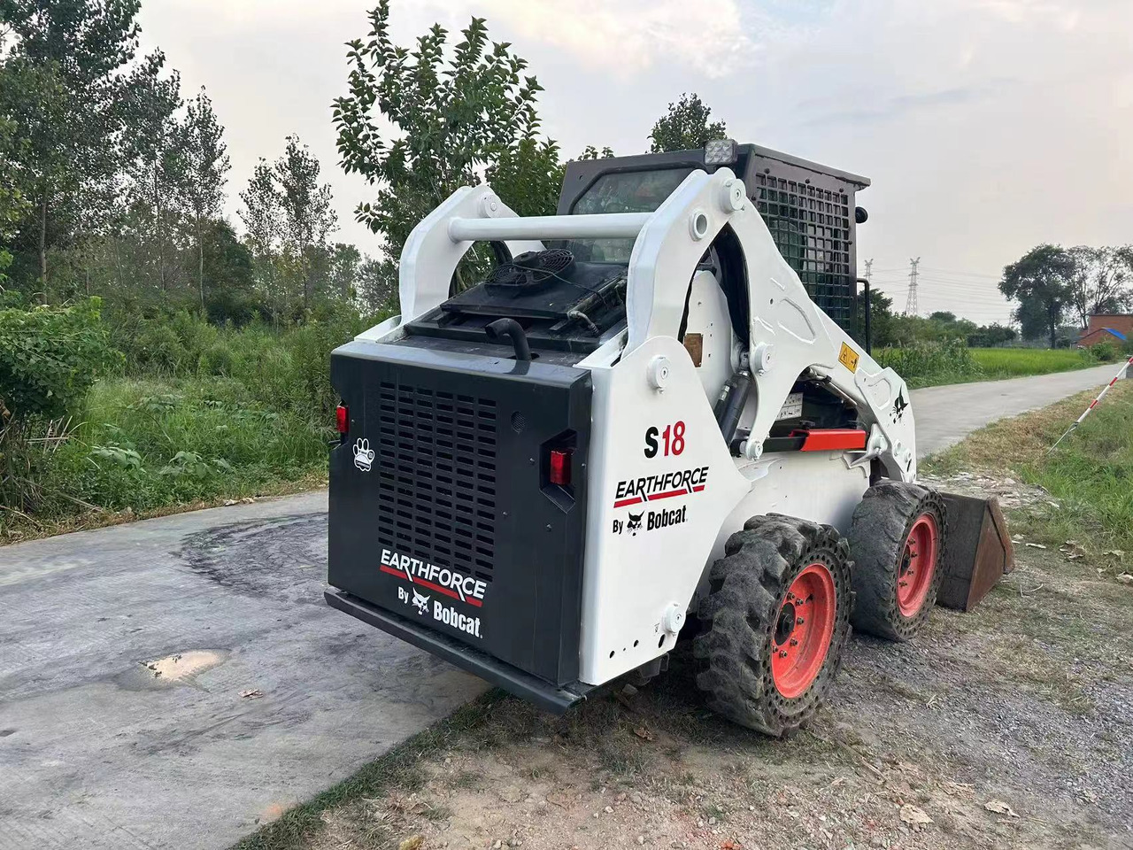 BOBCAT S17 S450 S550 - Φορτωτής πλάγιας ολίσθησης: φωτογραφία 4 BOBCAT S17 S450 S550 - Φορτωτής πλάγιας ολίσθησης: φωτογραφία 4