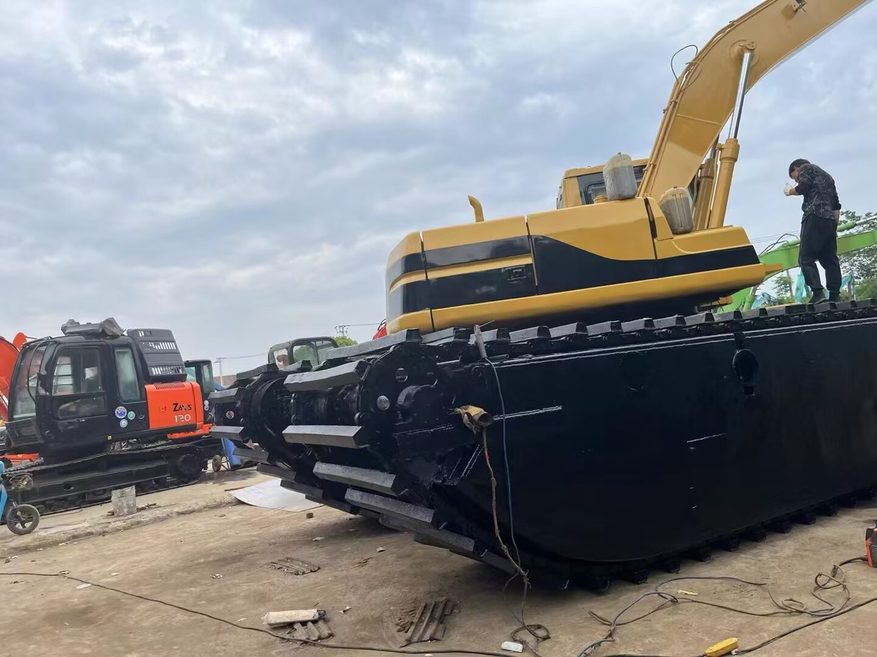 CAT 320 BL dredger 320 CL dredge - Πλωτός εκσκαφέας: φωτογραφία 3 CAT 320 BL dredger 320 CL dredge - Πλωτός εκσκαφέας: φωτογραφία 3