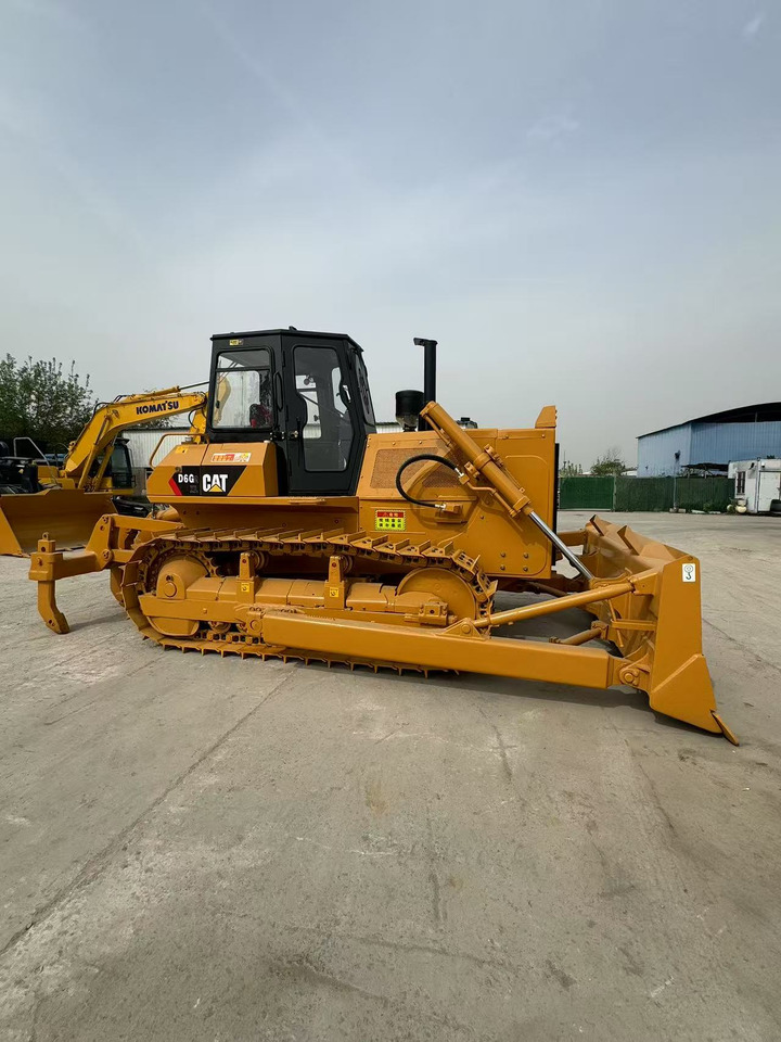 CAT D6G D 6 G D7G D5G - Μπουλντόζα: φωτογραφία 4 CAT D6G D 6 G D7G D5G - Μπουλντόζα: φωτογραφία 4