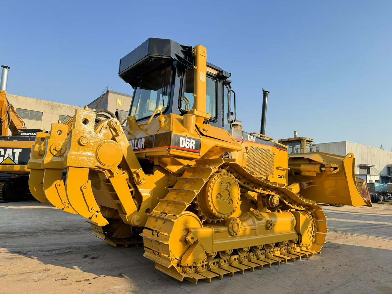 CAT D6R - Μπουλντόζα: φωτογραφία 5 CAT D6R - Μπουλντόζα: φωτογραφία 5