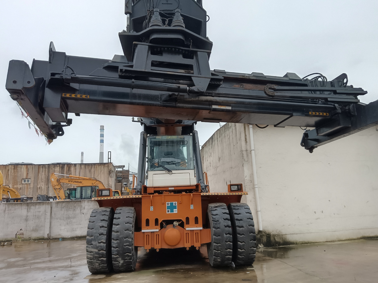 CVS FERRARRI 278 F278.6 45 TON - Reachstacker: φωτογραφία 3 CVS FERRARRI 278 F278.6 45 TON - Reachstacker: φωτογραφία 3