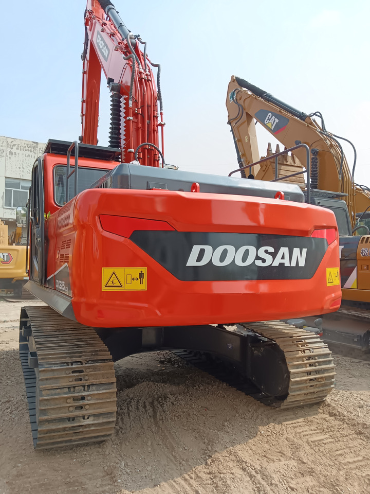 DOOSAN DX225 LCA DX 225 LC - 9C - Ερπυστριοφόρος εκσκαφέας: φωτογραφία 2 DOOSAN DX225 LCA DX 225 LC - 9C - Ερπυστριοφόρος εκσκαφέας: φωτογραφία 2