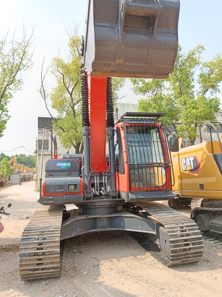 DOOSAN DX225 LCA DX 225 LC - 9C - Ερπυστριοφόρος εκσκαφέας: φωτογραφία 4 DOOSAN DX225 LCA DX 225 LC - 9C - Ερπυστριοφόρος εκσκαφέας: φωτογραφία 4