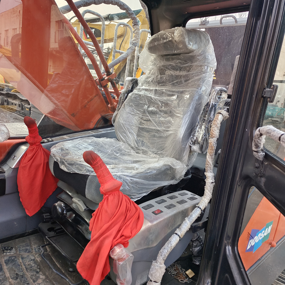 DOOSAN DX300 LC - 9C DX 300 LCA DX225 DX340 - Ερπυστριοφόρος εκσκαφέας: φωτογραφία 4 DOOSAN DX300 LC - 9C DX 300 LCA DX225 DX340 - Ερπυστριοφόρος εκσκαφέας: φωτογραφία 4