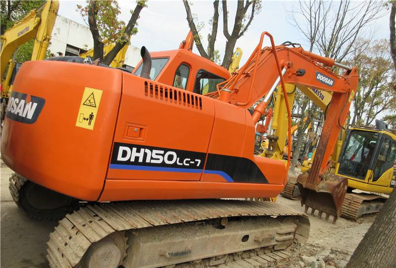 Ερπυστριοφόρος εκσκαφέας Doosan DH150LC: φωτογραφία 1