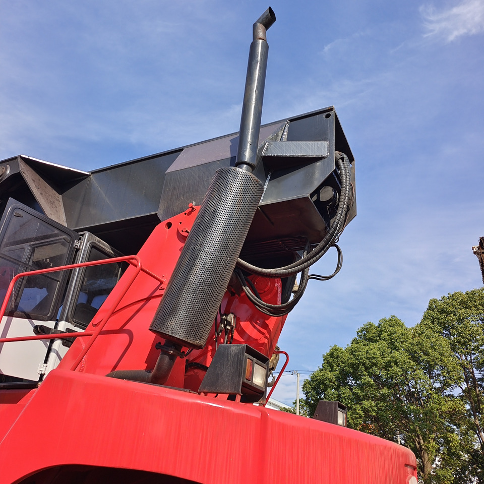 FANTUZZI CS 45 KMHD 45 TON CONTAINER REACH CRANE - Reachstacker: φωτογραφία 5 FANTUZZI CS 45 KMHD 45 TON CONTAINER REACH CRANE - Reachstacker: φωτογραφία 5