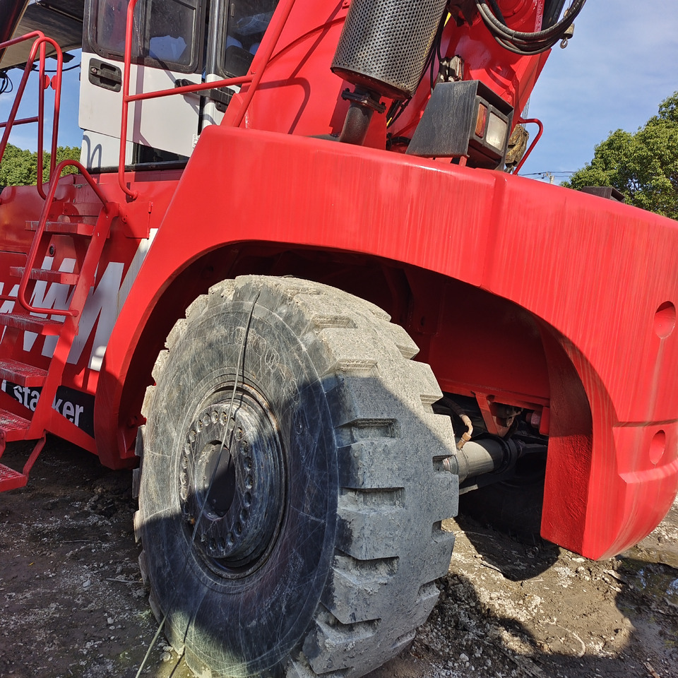 FANTUZZI CS45KMHD - Reachstacker: φωτογραφία 3 FANTUZZI CS45KMHD - Reachstacker: φωτογραφία 3