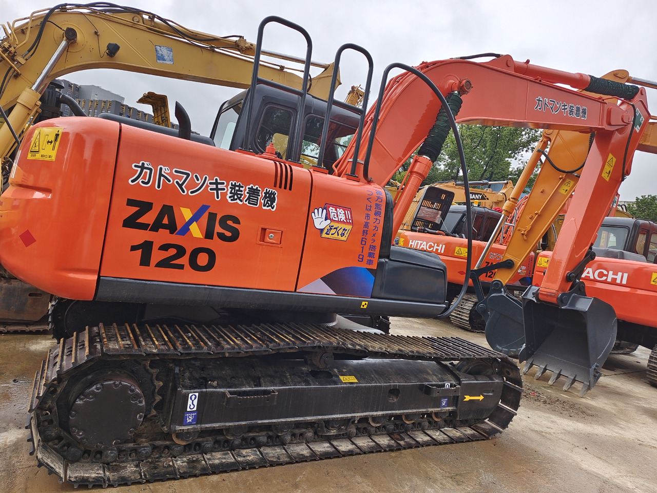 Ερπυστριοφόρος εκσκαφέας HITACHI ZAXIS 120 Hitachi ZX 120: φωτογραφία 1